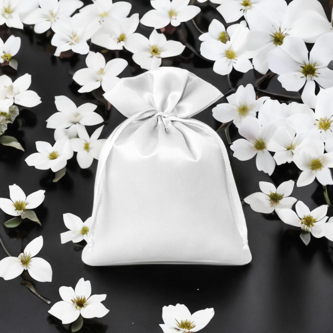 Satinsäckchen 10 x 13 cm - weiß Frauentag