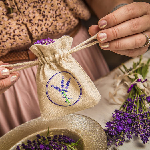 Elegante Organzabeutel für getrockneten Lavendel